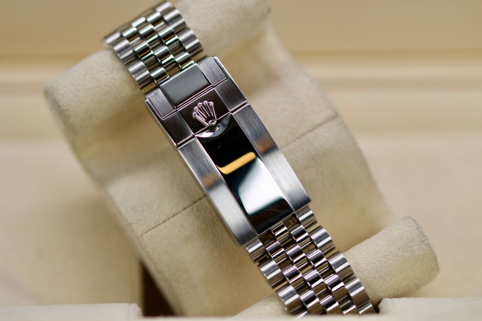 Rolex GMT Master II 126710 BLRO Image 4